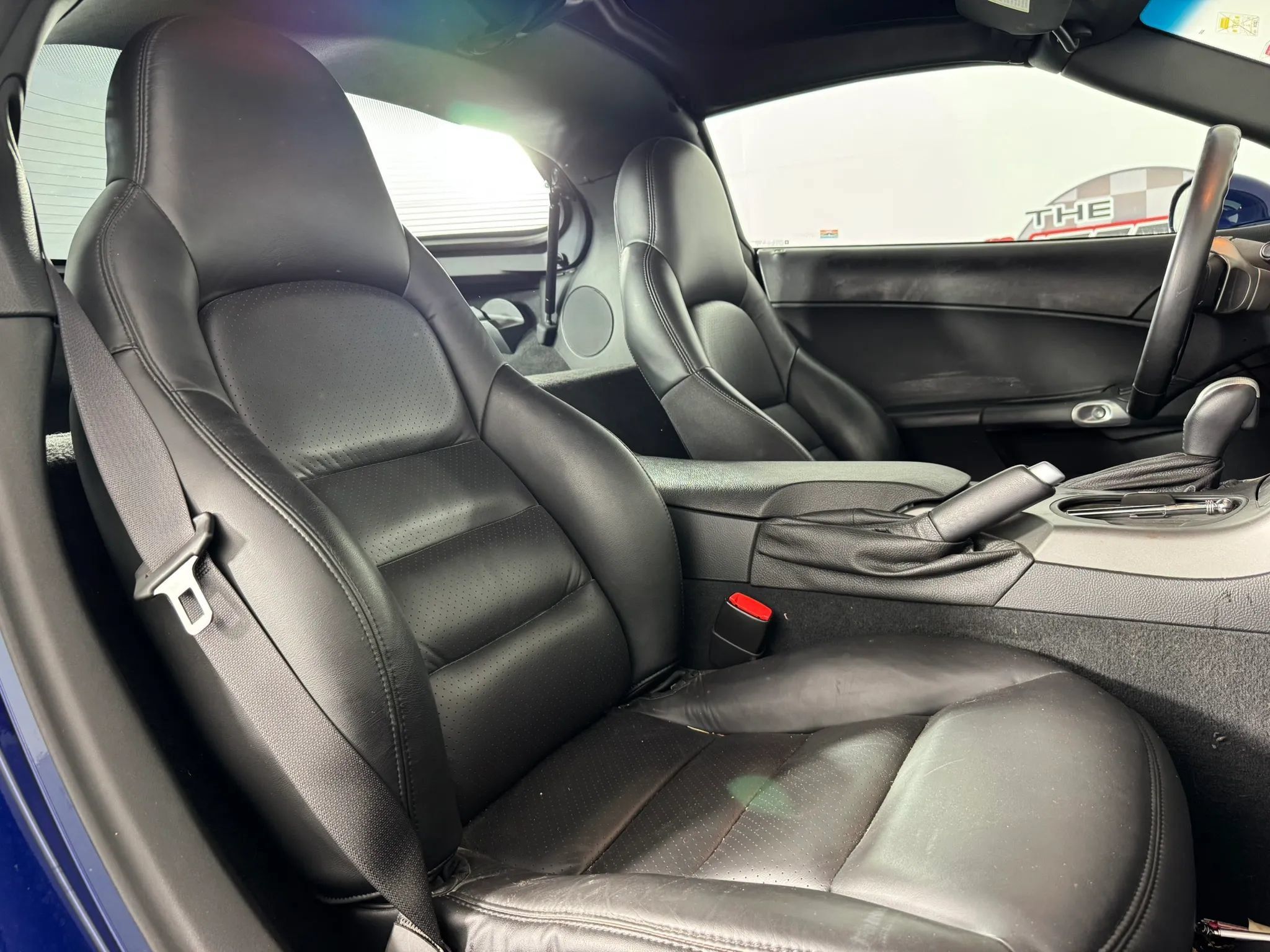 Used 2006 Chevrolet Corvette Coupe w/ Preferred Equipment Group RWD image 23
