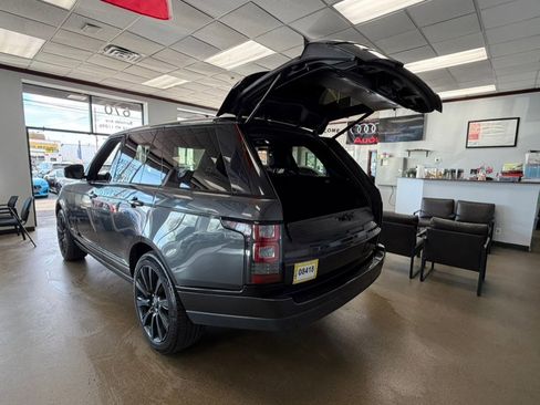 Used 2017 Land Rover Range Rover Supercharged AWD/4WD image 30