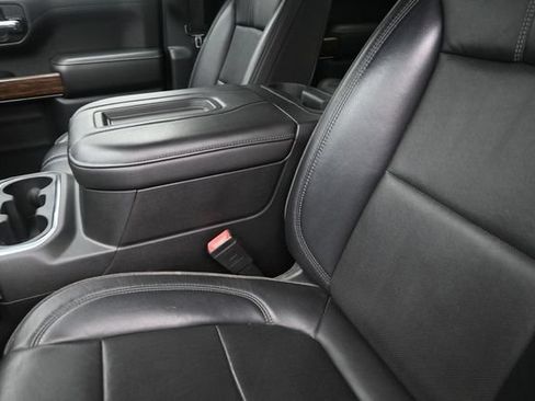 Used 2019 Chevrolet Silverado 1500 High Country w/ High Country Premium Package AWD/4WD image 17