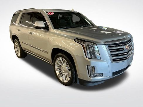 Used 2016 Cadillac Escalade Premium AWD/4WD image 8