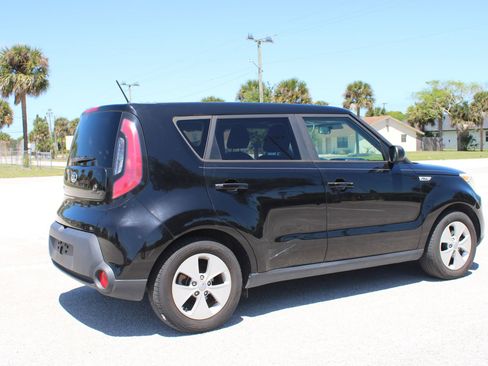 Used 2016 Kia Soul FWD image 11