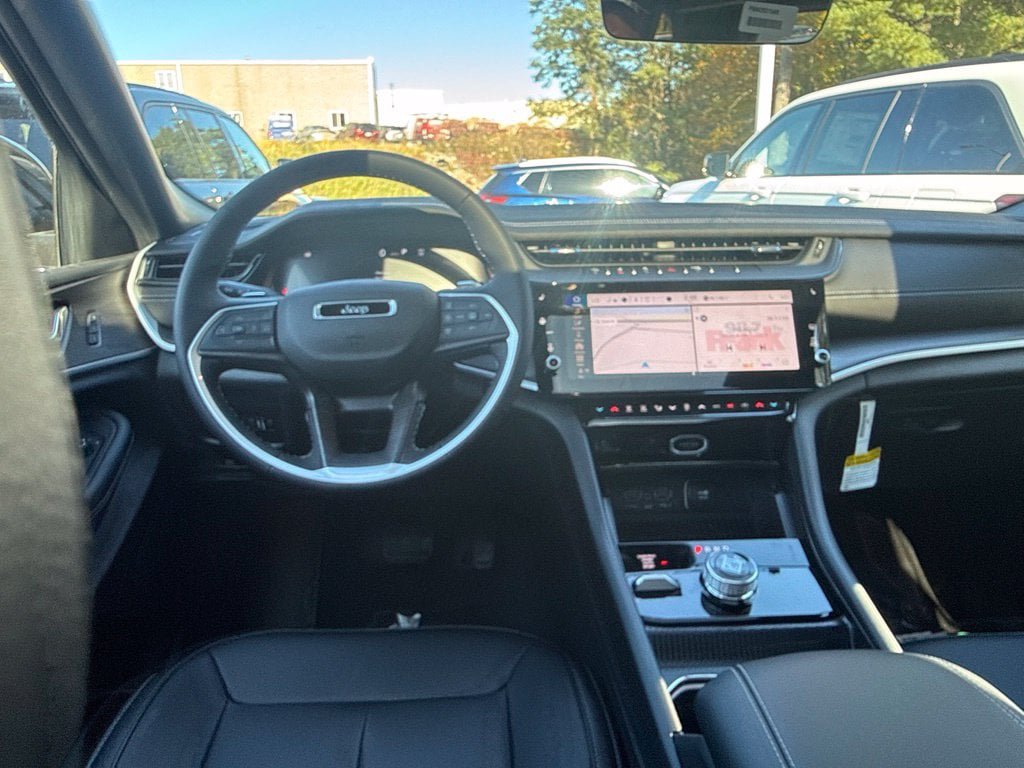 New 2027 Jeep Grand Cherokee Limited AWD/4WD image 21