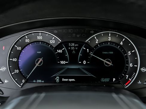 Used 2017 BMW 530i xDrive AWD/4WD image 28