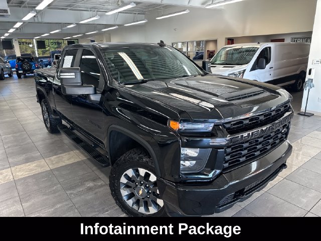 Used 2021 Chevrolet Silverado 2500 Custom w/ Custom Value Package AWD/4WD image 11
