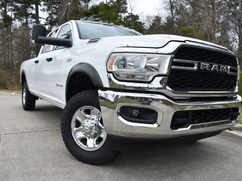 Used 2022 RAM 2500 Tradesman w/ Chrome Appearance Group image 5