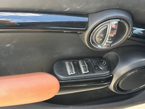 Used 2020 MINI Cooper S w/ Signature Upholstery Package FWD image 4