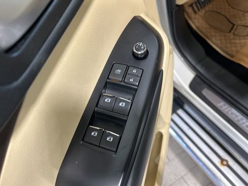 Used 2018 Toyota Highlander Limited Platinum image 20