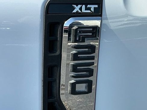 Used 2023 Ford F250 XLT w/ FX4 Off-Road Package AWD/4WD image 10