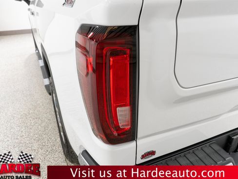 Used 2026 GMC Sierra 1500 SLT w/ SLT Premium Plus Package AWD/4WD image 9