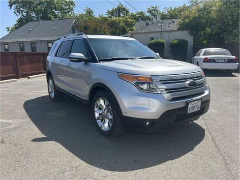 Used 2013 Ford Explorer Limited image 1