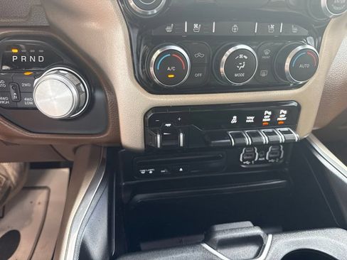 Used 2019 RAM 1500 Laramie AWD/4WD image 18