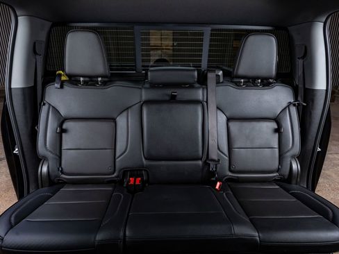 Used 2025 GMC Sierra 2500 Denali image 35