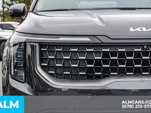 Used 2025 Kia Carnival SX Prestige image 12