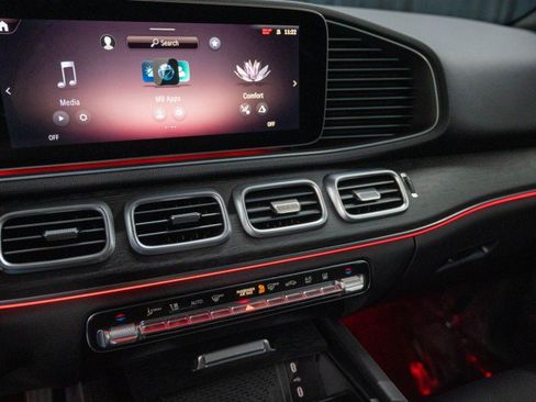 Certified 2025 Mercedes-Benz GLE 450e 4MATIC image 29