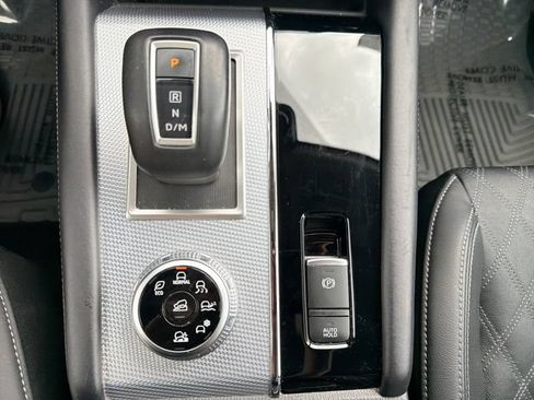 Used 2024 Mitsubishi Outlander SEL AWD/4WD image 39