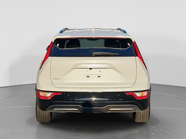 Used 2023 Kia Niro Wind w/ Wind Preserve Package FWD image 4