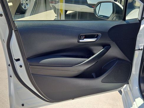 Used 2021 Toyota Corolla LE w/ Carpet Mat Package (TMS) FWD image 21
