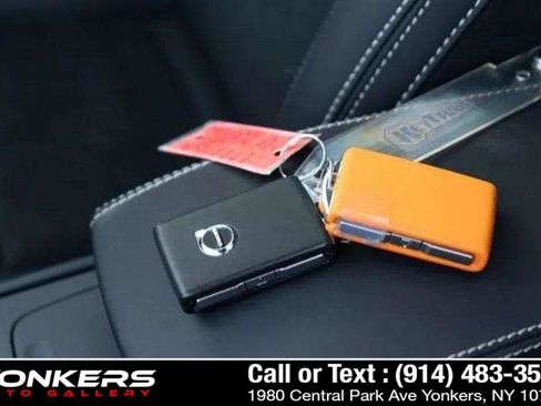 Used 2023 Volvo XC40 B5 Ultimate w/ Protection Package Premier image 53