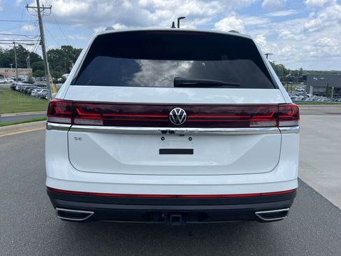 Used 2024 Volkswagen Atlas SE FWD image 8