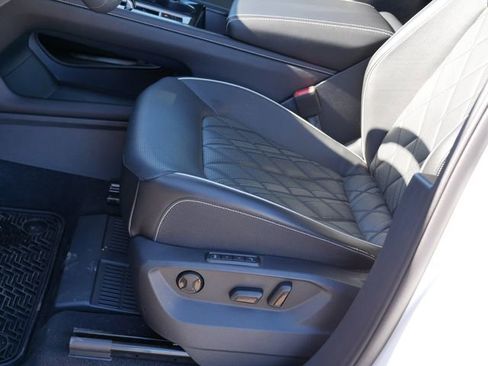 Certified 2025 Volkswagen Atlas SEL Premium R-Line image 14