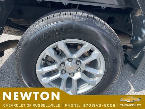 Used 2023 Chevrolet Silverado 1500 LT AWD/4WD image 42