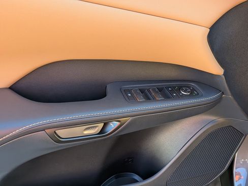 Used 2025 Lexus RX 350 Premium image 13