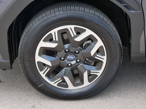 Used 2025 Subaru Forester Premium AWD/4WD image 15