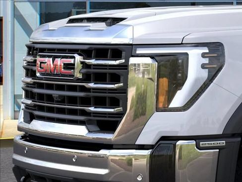New 2026 GMC Sierra 2500 SLT w/ SLT Premium Package AWD/4WD image 13