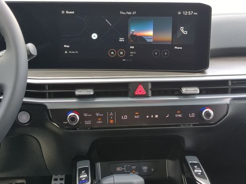 New 2025 Kia Sorento SX image 15