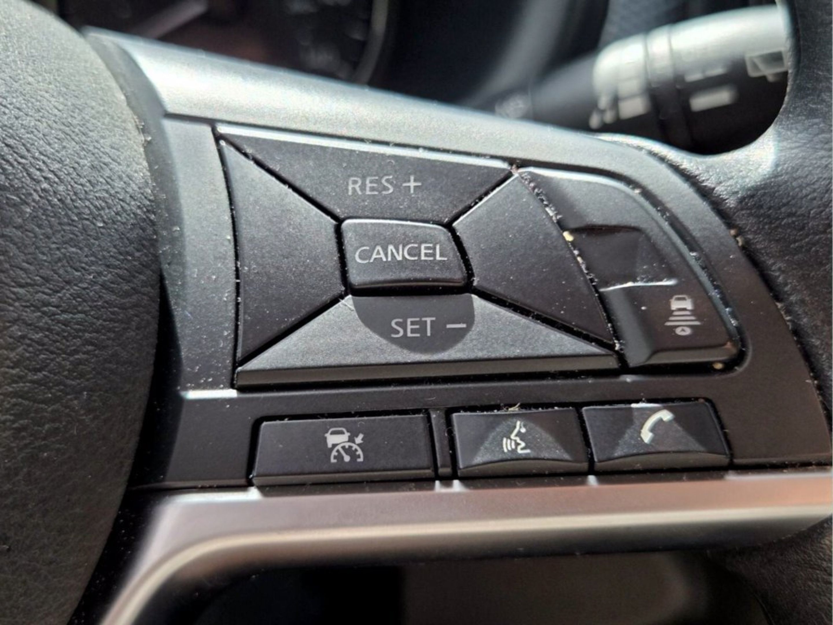Used 2024 Nissan Kicks SV FWD image 29
