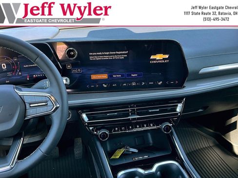 New 2026 Chevrolet Traverse LT w/ Driver Confidence Package FWD image 11