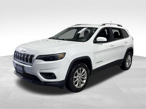 Used 2019 Jeep Cherokee Latitude w/ Cold Weather Group AWD/4WD image 4