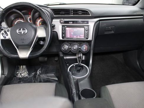 Used 2014 Scion tC image 2