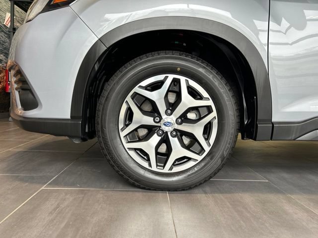 Used 2023 Subaru Forester Premium AWD/4WD image 41