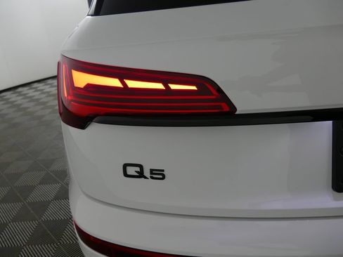 Used 2025 Audi Q5 e Premium Plus w/ Premium Plus Package AWD/4WD image 33