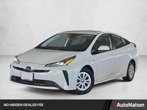 Used 2020 Toyota Prius LE FWD image 1