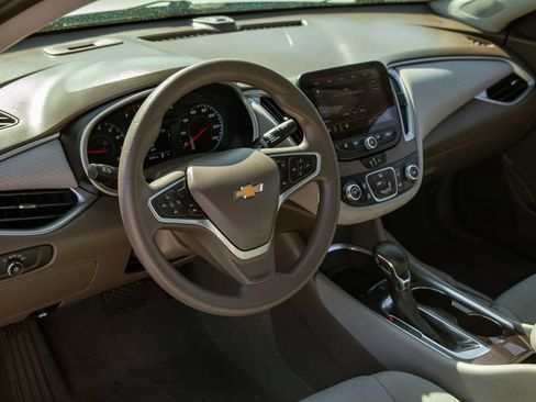 Used 2022 Chevrolet Malibu LS w/ Driver Confidence Package II FWD image 10