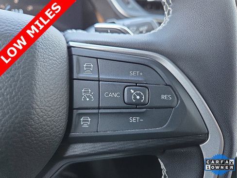 Used 2024 Jeep Grand Cherokee L Altitude image 17