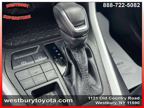 Used 2022 Toyota RAV4 XLE Premium AWD/4WD image 31
