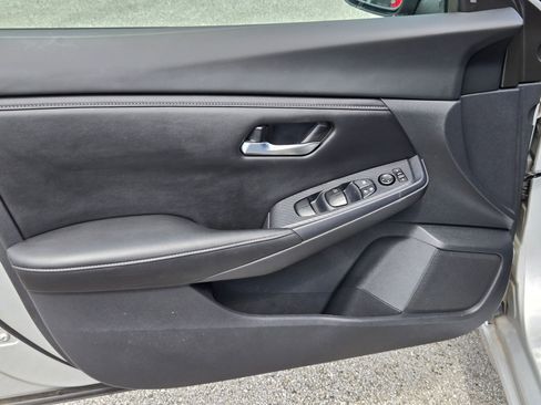 Used 2022 Nissan Sentra SV FWD image 10