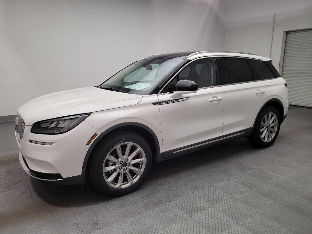Used 2022 Lincoln Corsair AWD w/ Premium Package image 2