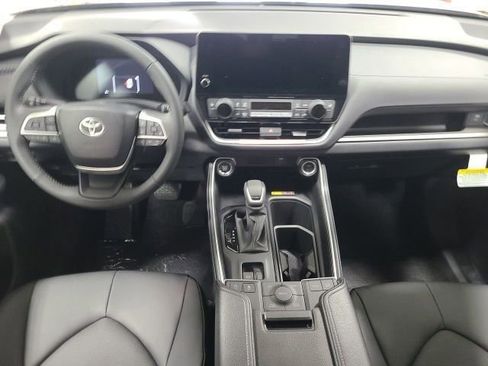 New 2026 Toyota Grand Highlander AWD image 21