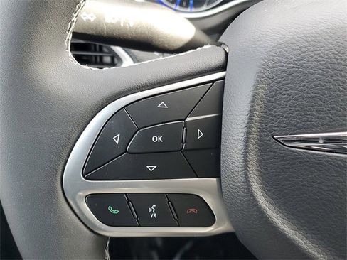 New 2025 Chrysler Pacifica Select image 21