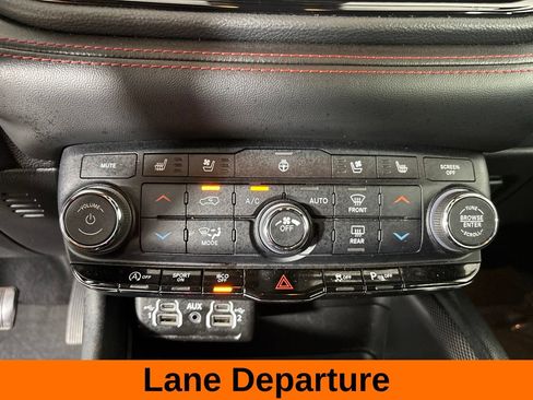 Used 2024 Dodge Durango GT RWD image 22