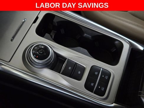 Used 2022 Ford Explorer Limited RWD image 20