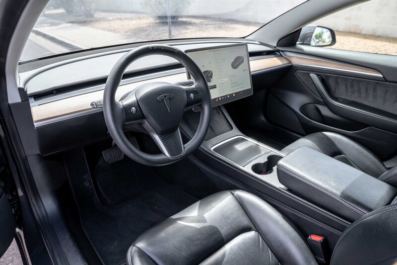 Used 2022 Tesla Model 3 Long Range AWD/4WD image 9