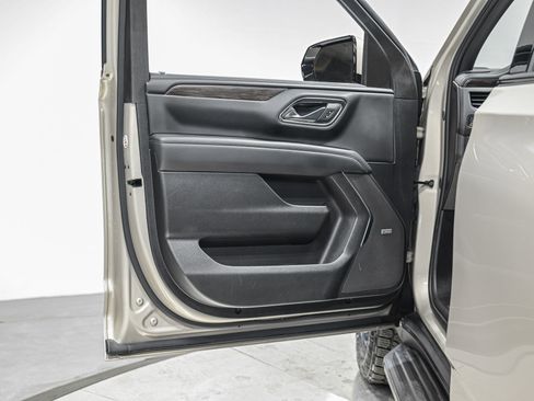 Used 2024 Chevrolet Tahoe LT image 12