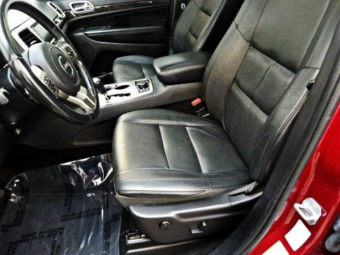 Used 2012 Jeep Grand Cherokee Laredo AWD/4WD image 6