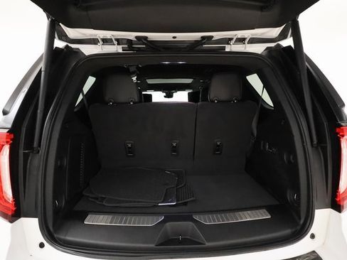 Certified 2023 GMC Yukon Denali Ultimate image 23