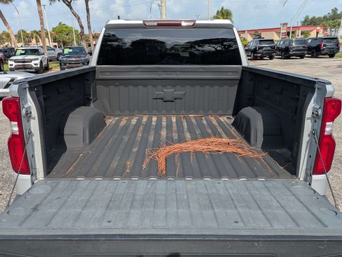 Used 2021 Chevrolet Silverado 1500 LT Trail Boss w/ Bed Protection Package AWD/4WD image 15